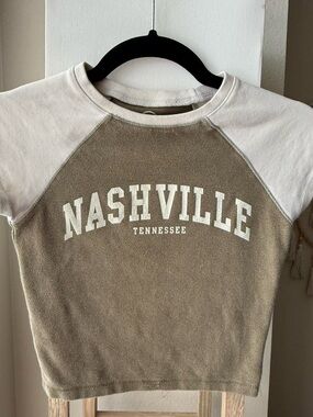 Nashville Tennessee Two-Tone Raglan Sweatshirt